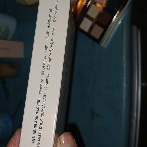 NIB It Cosmetics Naturally Pretty Essentials Maxe Luxe Eyeshadow Palette - Picture 5 of 7
